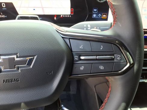 Used 2024 Chevrolet Traverse RS w/ LPO, Floor Liner Package FWD image 29