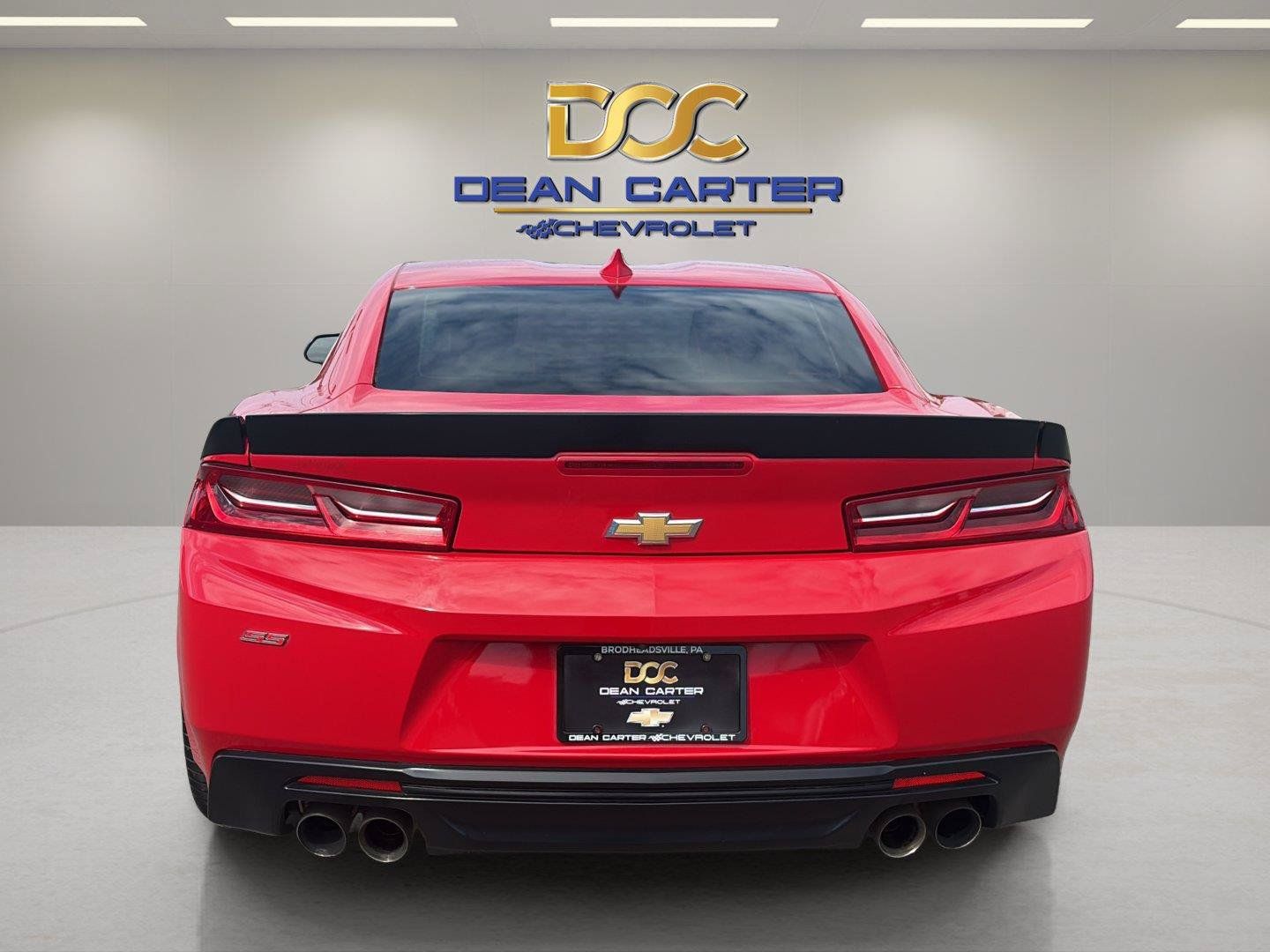 Used 2018 Chevrolet Camaro SS RWD image 4