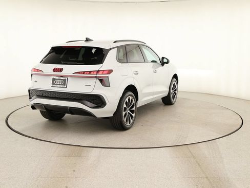 New 2026 Audi Q3 quattro 2.0T AWD/4WD image 5
