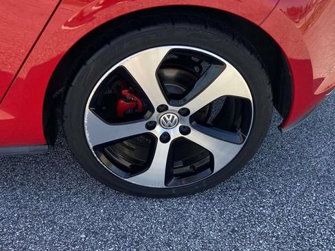 Used 2017 Volkswagen Golf 4-Door FWD image 10