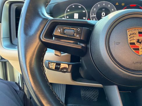 Certified 2024 Porsche Cayenne image 17