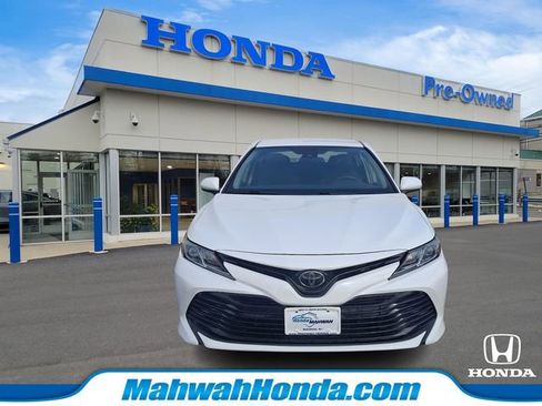 Used 2019 Toyota Camry LE FWD image 2