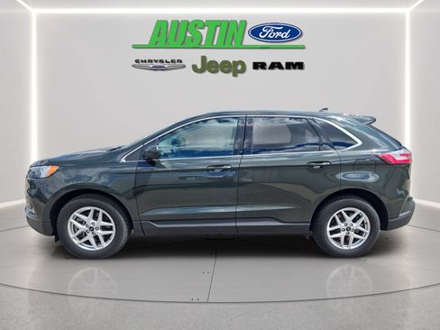 Certified 2024 Ford Edge SEL w/ Convenience Package AWD/4WD image 2
