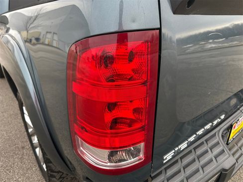 Used 2013 GMC Sierra 1500 SLE w/ Power Tech Package image 39