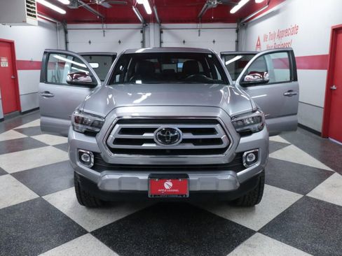 Used 2021 Toyota Tacoma Limited image 26