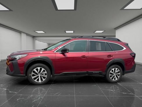 Certified 2025 Subaru Outback Premium AWD/4WD image 7