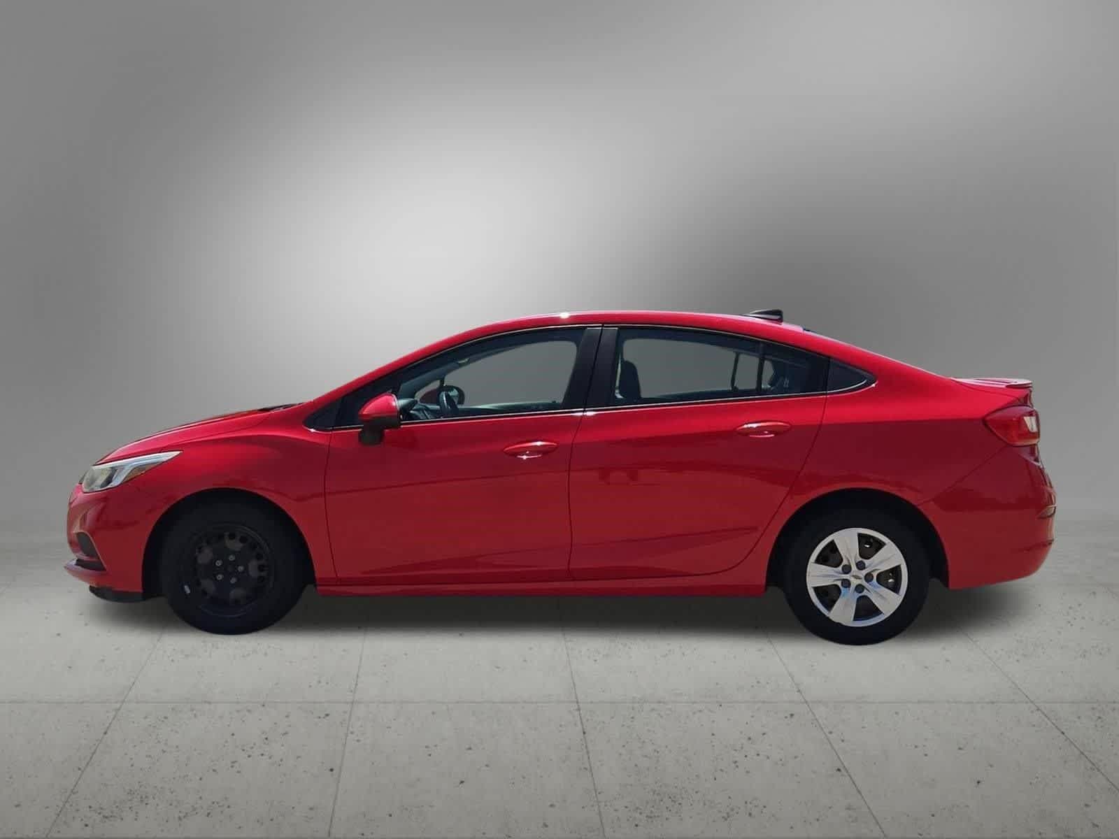Used 2018 Chevrolet Cruze LS FWD image 3