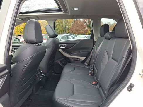 Used 2022 Subaru Forester Limited image 10