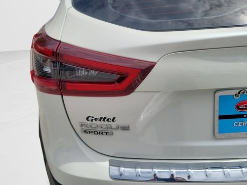 Used 2021 Nissan Rogue Sport SV FWD image 30