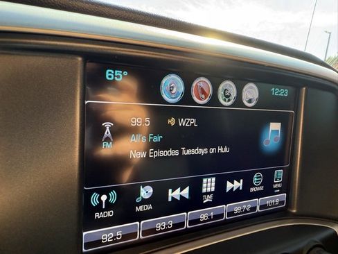 Used 2018 GMC Sierra 2500 SLT w/ Suspension Package, Off-Road image 24