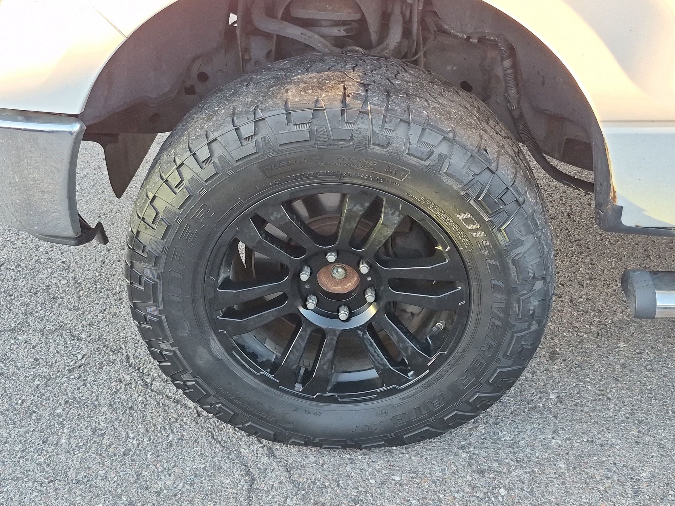 Used 2010 Ford F150 XLT AWD/4WD image 11