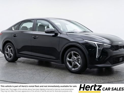 Used 2025 Kia K4 LXS FWD image 1