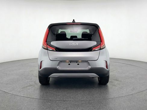Used 2025 Kia Soul LX w/ LX Technology Package FWD image 6