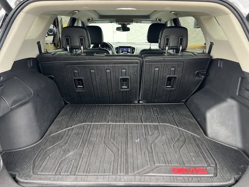 Used 2020 GMC Terrain Denali w/ Denali Premium Package FWD image 24