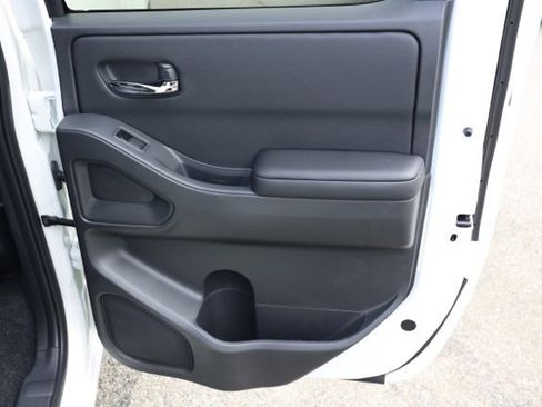 New 2026 Nissan Frontier SV w/ Tow Package image 17