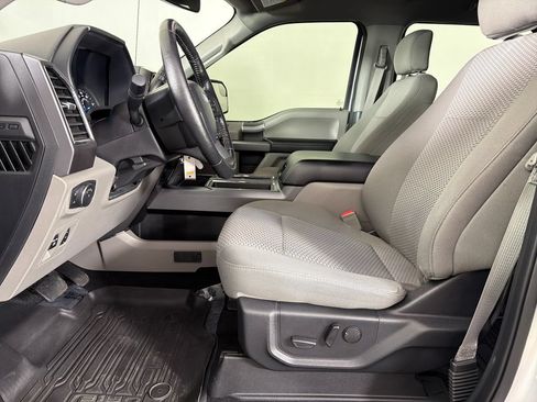 Used 2019 Ford F150 XLT w/ Equipment Group 302A Luxury AWD/4WD image 18
