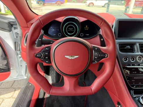Used 2020 Aston Martin DBS Superleggera RWD image 39