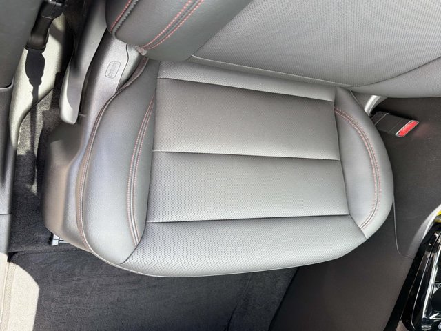 Used 2024 Chevrolet Trax RS w/ Sunroof Package FWD image 15