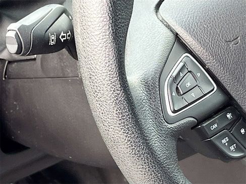 Used 2019 Ford Escape SE image 10