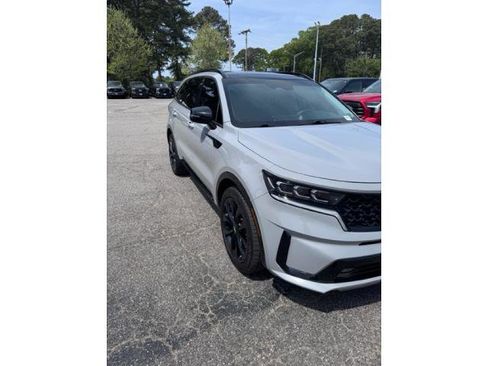Used 2022 Kia Sorento SX FWD image 3