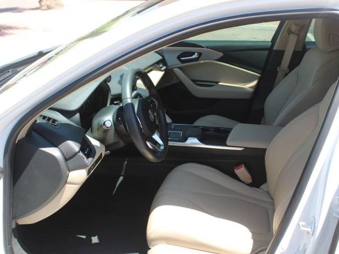 Used 2023 Acura TLX FWD image 11