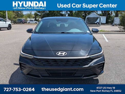 Used 2024 Hyundai Elantra SEL FWD image 8