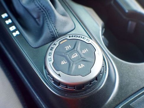 Used 2022 Ford Bronco Wildtrak image 32