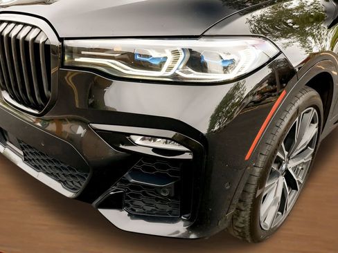 Used 2022 BMW X7 M50i AWD/4WD image 17