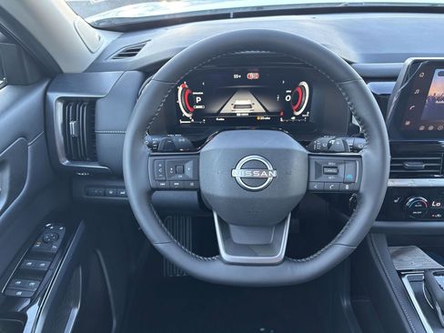 New 2026 Nissan Pathfinder SL image 14