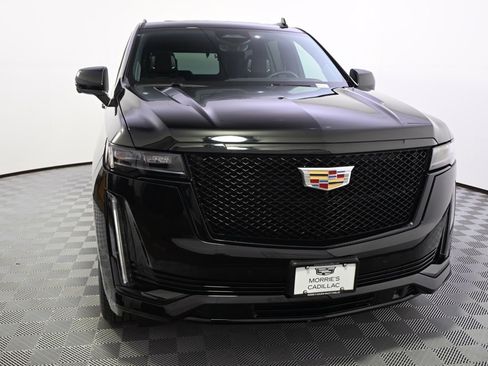 Certified 2024 Cadillac Escalade Sport Platinum w/ LPO, ONYX Package image 9