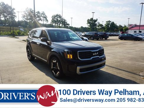 Used 2024 Kia Telluride S w/ S Sunroof Package FWD image 1