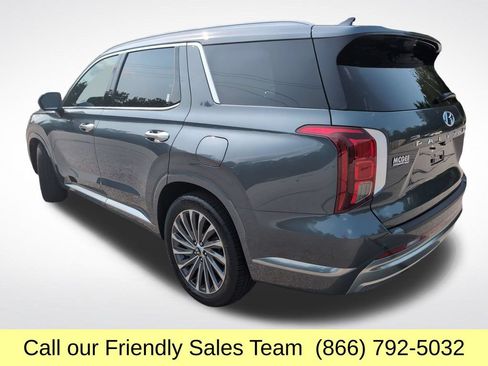 Used 2025 Hyundai Palisade Calligraphy AWD/4WD image 3