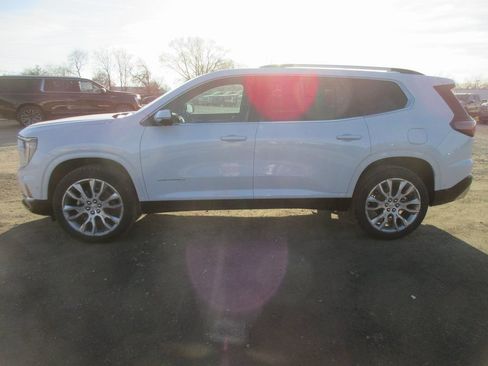 New 2026 GMC Acadia Denali w/ Super Cruise Package AWD/4WD image 9