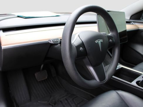 Used 2022 Tesla Model 3 Long Range AWD/4WD image 14