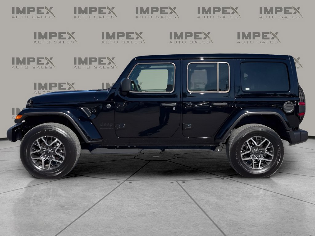 Used 2026 Jeep Wrangler Unlimited Sahara AWD/4WD image 2