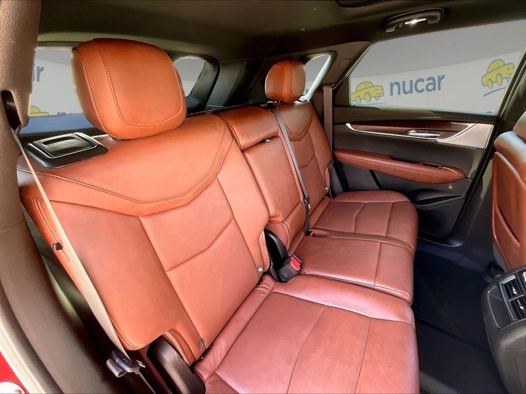 Used 2024 Cadillac XT5 Sportv w/ Technology Package AWD/4WD image 15