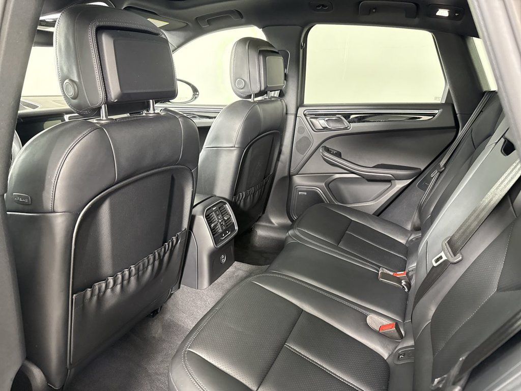 Certified 2026 Porsche Macan S AWD/4WD image 26