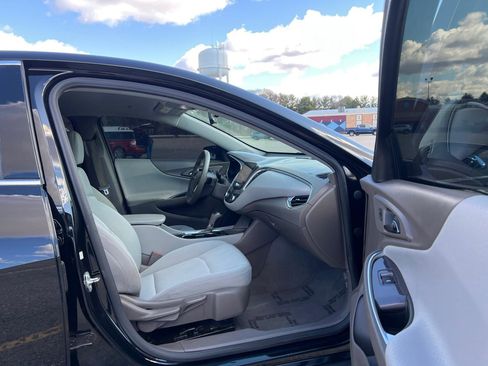 Used 2020 Chevrolet Malibu LT image 39