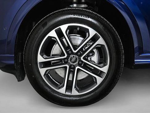 New 2025 Audi Q5 Premium image 25