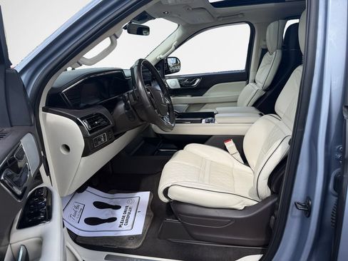 Used 2024 Lincoln Navigator Black Label AWD/4WD image 12