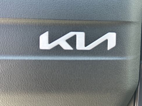 New 2027 Kia Telluride S image 24