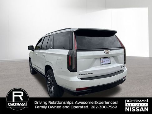 Used 2022 Cadillac Escalade Sport w/ Touring Package AWD/4WD image 6