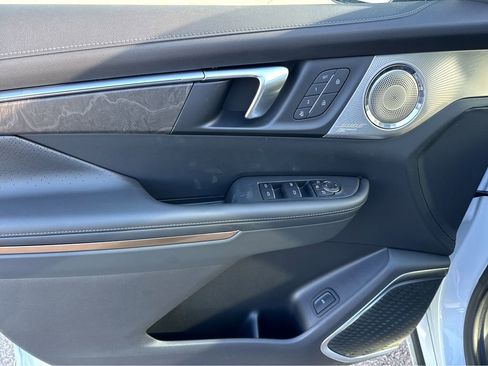 New 2026 Buick Enclave Avenir w/ Super Cruise Package FWD image 10