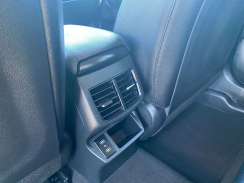 Used 2025 Kia Seltos S image 24