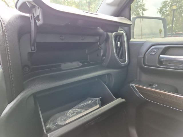 Used 2022 Chevrolet Silverado 1500 LT AWD/4WD image 18