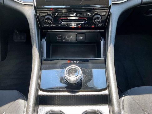 Used 2023 Jeep Grand Cherokee Laredo w/ Luxury Tech Group I AWD/4WD image 24