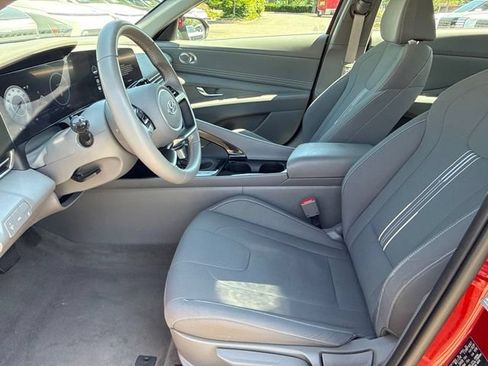 Used 2023 Hyundai Elantra SEL w/ Convenience Package FWD image 19
