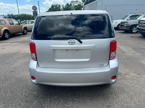 Used 2012 Scion xB FWD image 4
