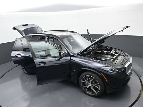 New 2026 BMW X5 xDrive50e w/ M Sport Package AWD/4WD image 38