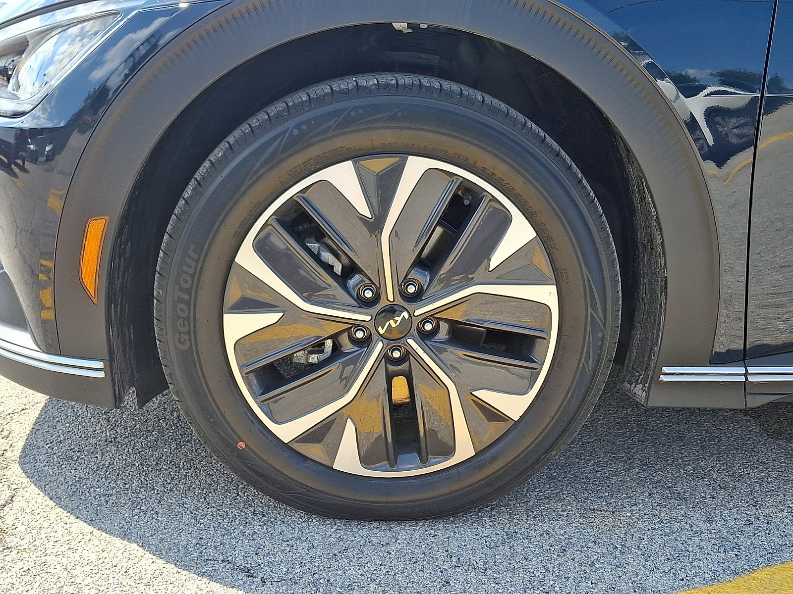 Certified 2024 Kia EV6 Light AWD/4WD image 8